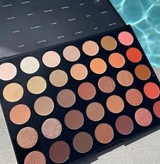 MORPHE EYESHADOW