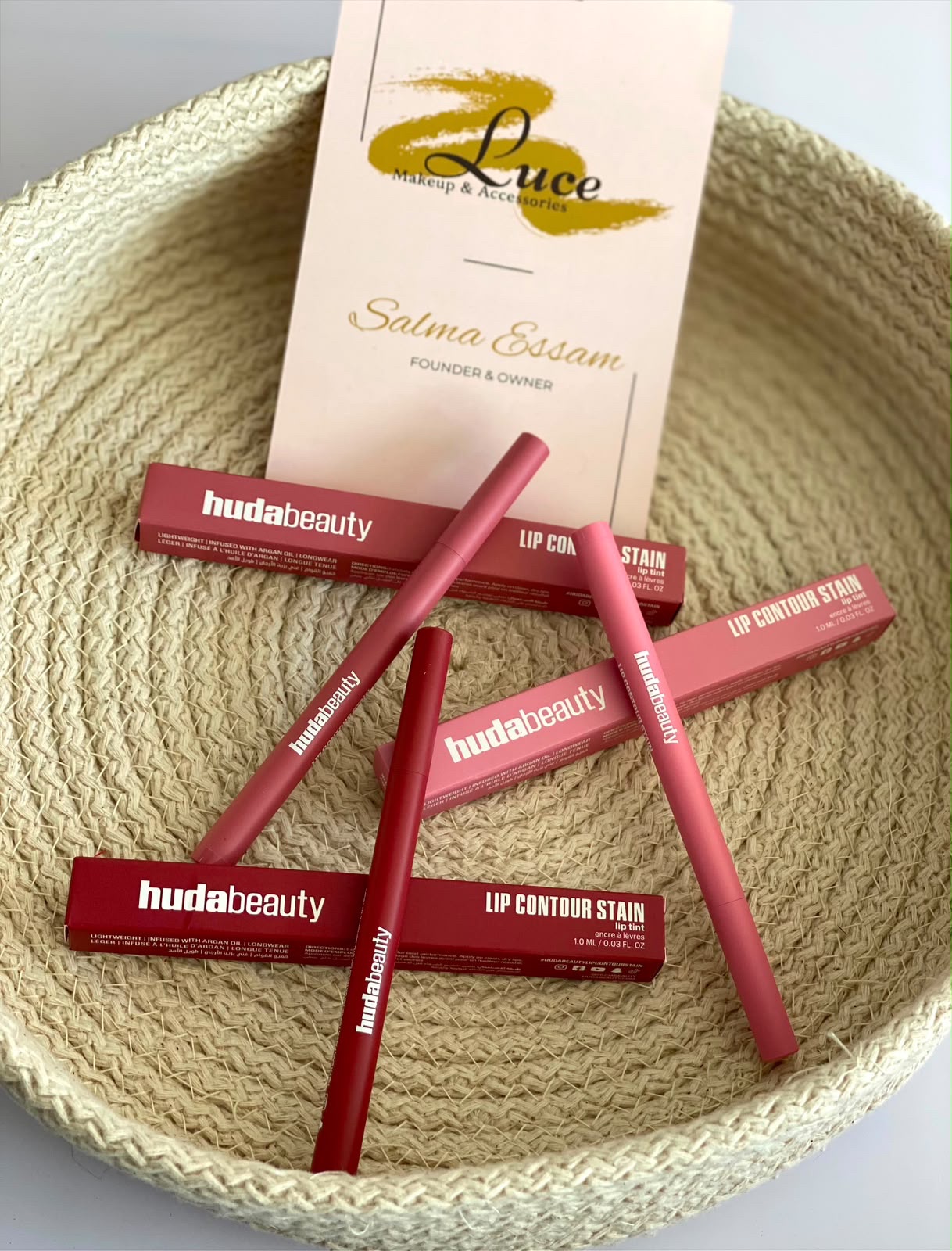 HUDA BEAUTY LIP COUNTOUR STAIN