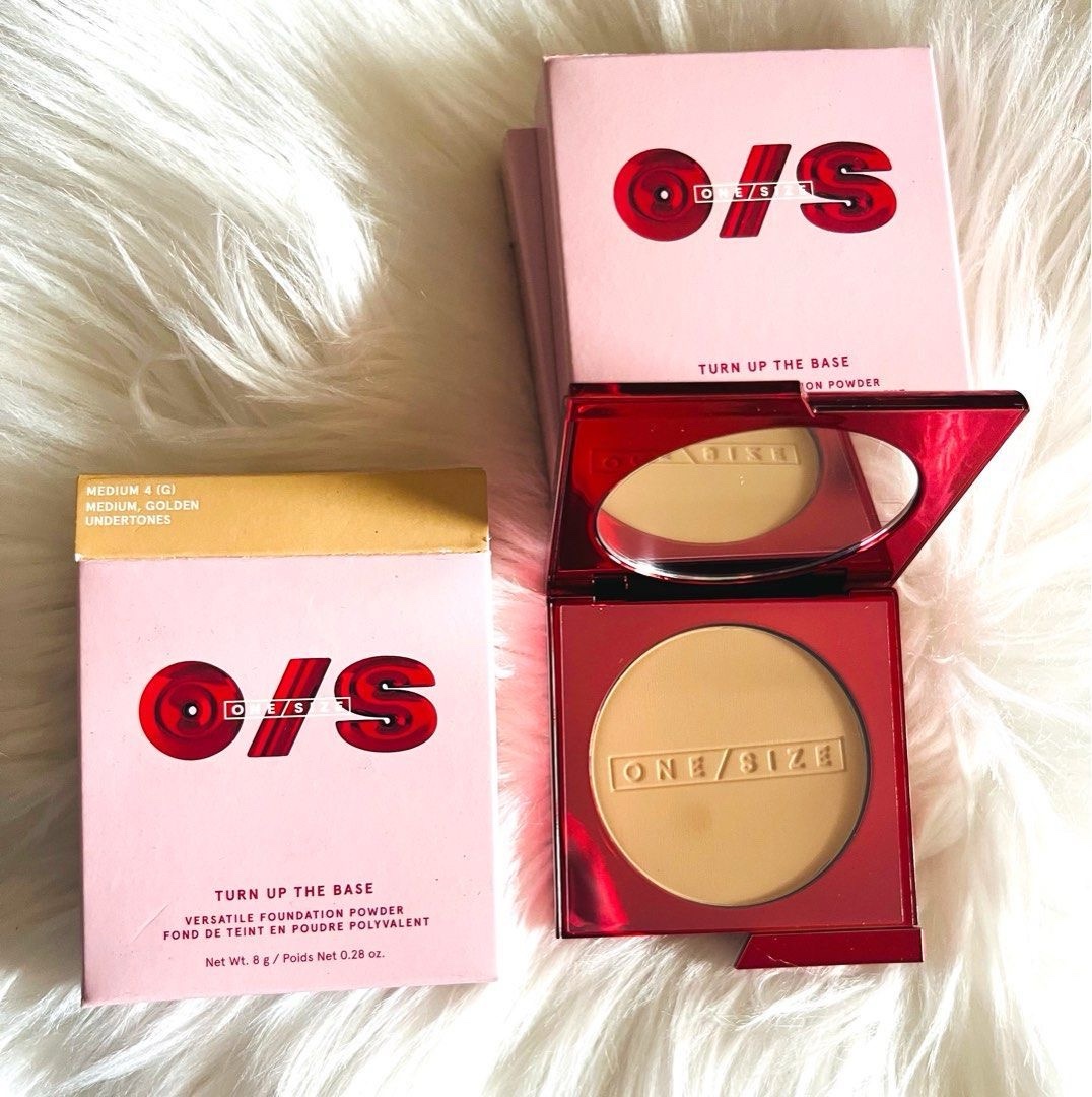 ONE / SIZE TURN UP THE BASE FOUNDATION POWDER
